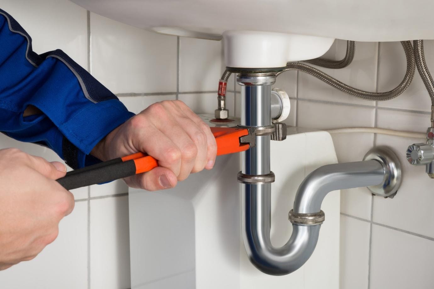 5 Common Plumbing Issues You Might Experience in an Older House